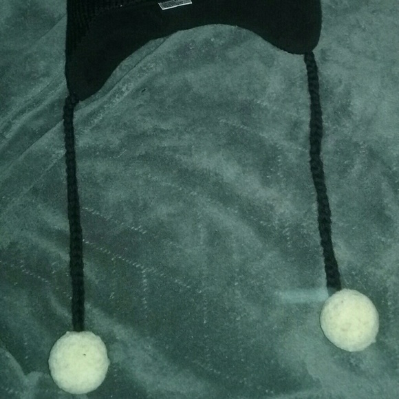 Hat - Picture 2 of 3